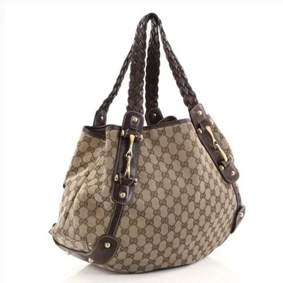 Gucci - Picture 1 of 3